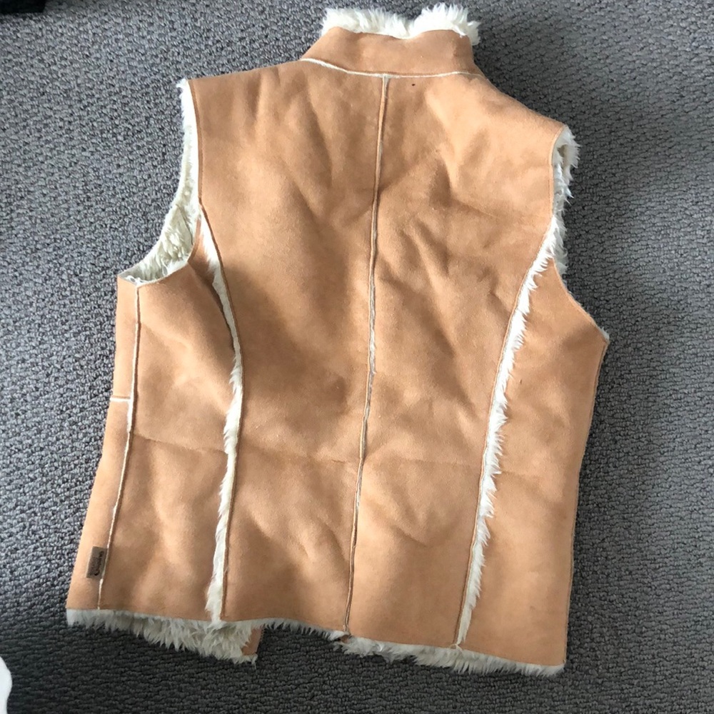 FURRY VEST - Picture 3 of 3